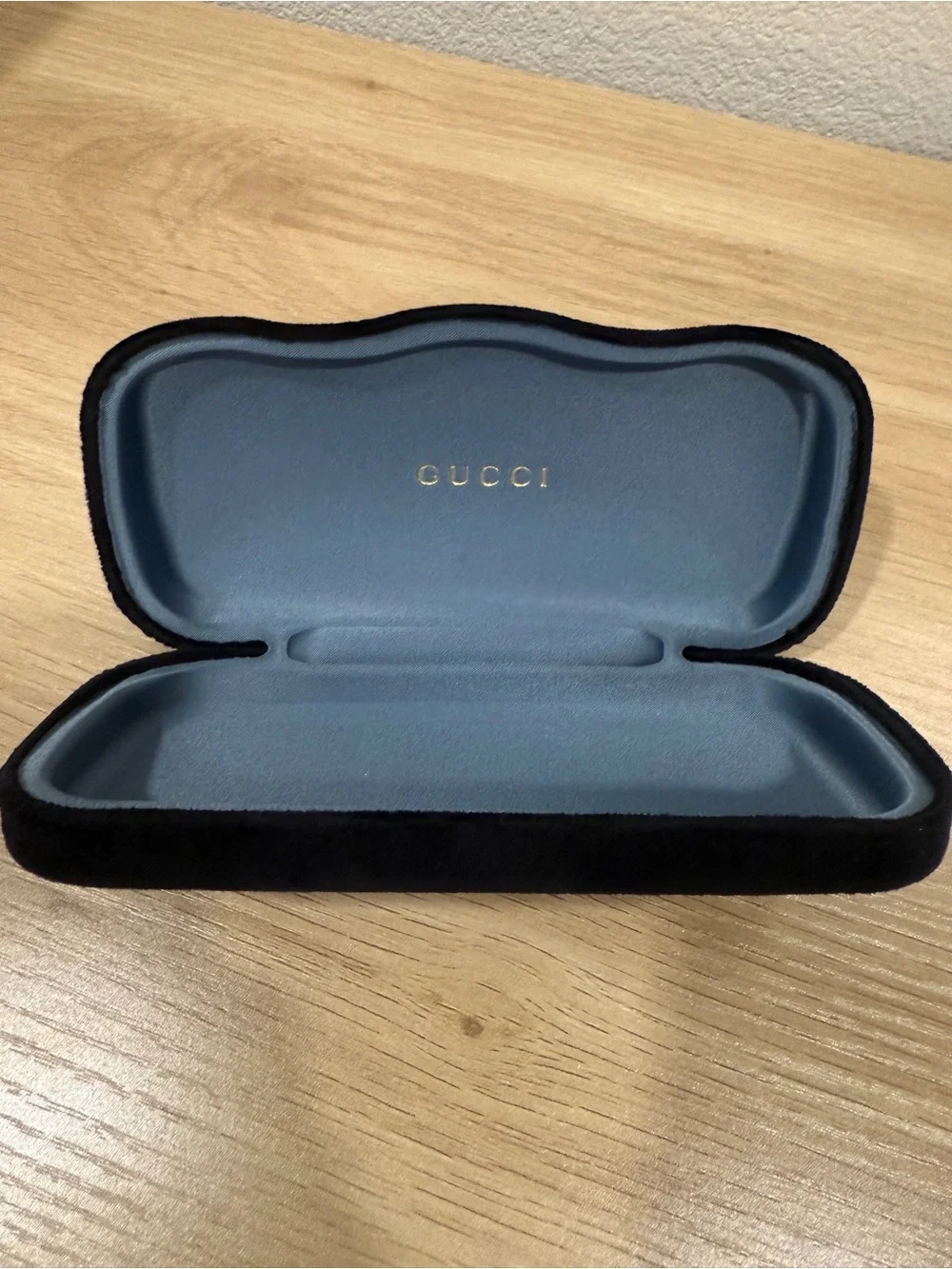 Gucci Black Velvet Eyewear sunglasses Cases with Blue Interior (Pair)